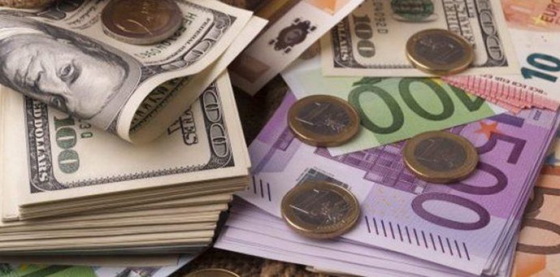 Cambio euro dollaro: segnali ribassisti, ma discesa comunque moderata