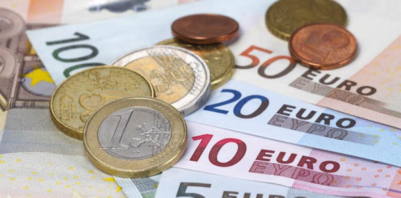 Euro ai minimi da 16 mesi